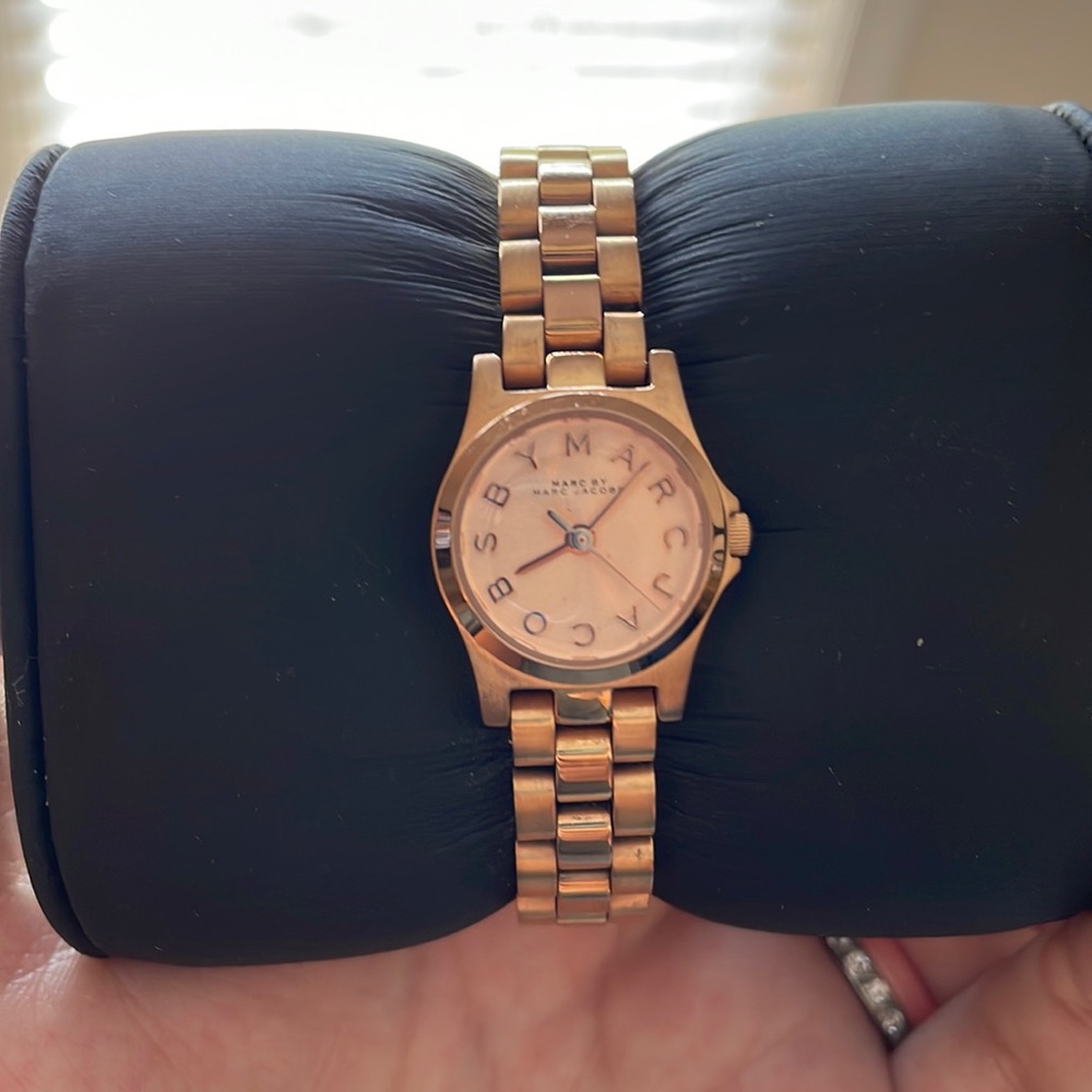 Marc Jacob’s rose gold watch